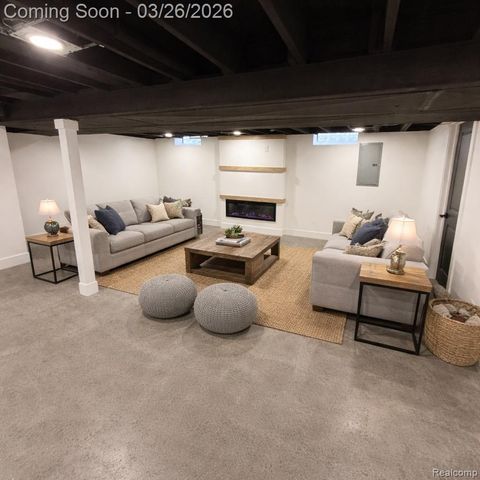 7275 Old Coach Trail, Washington Township, MI 48094