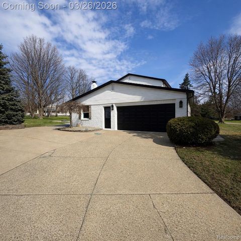 7275 Old Coach Trail, Washington Township, MI 48094