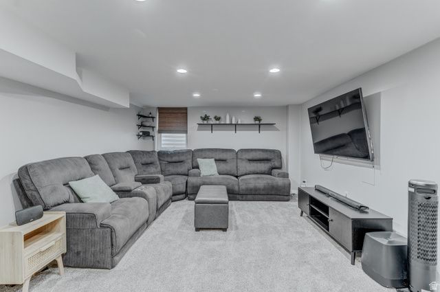 169 CRESTWOOD RD, Kaysville, UT 84037