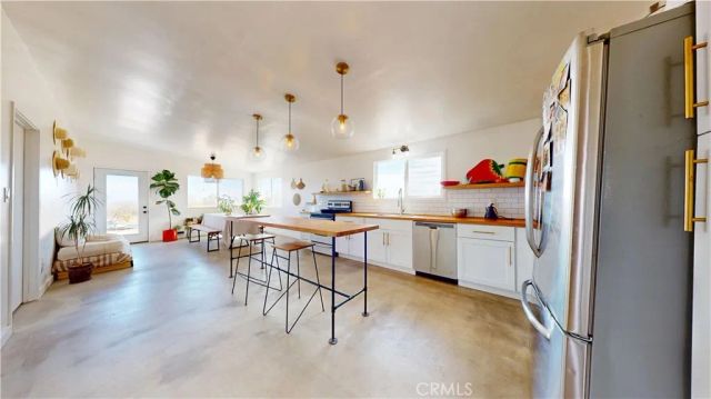 1271 Dakota, Landers, CA 92285