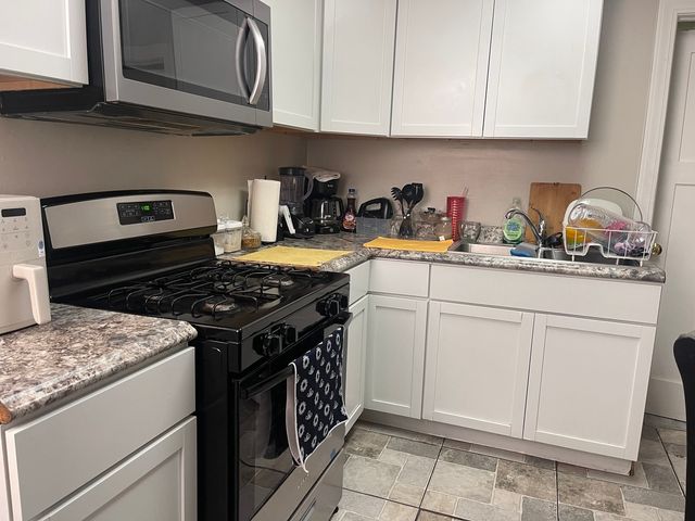 9931 S Ewing Avenue, Chicago, IL 60617