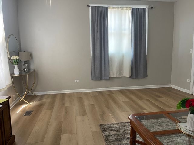 9931 S Ewing Avenue, Chicago, IL 60617