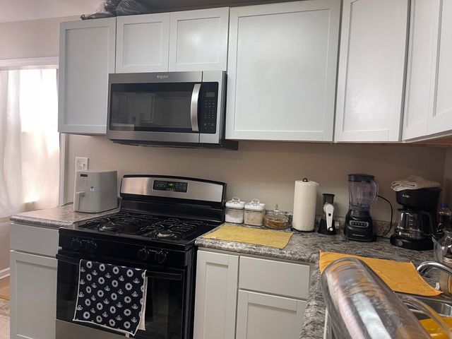 9931 S Ewing Avenue, Chicago, IL 60617