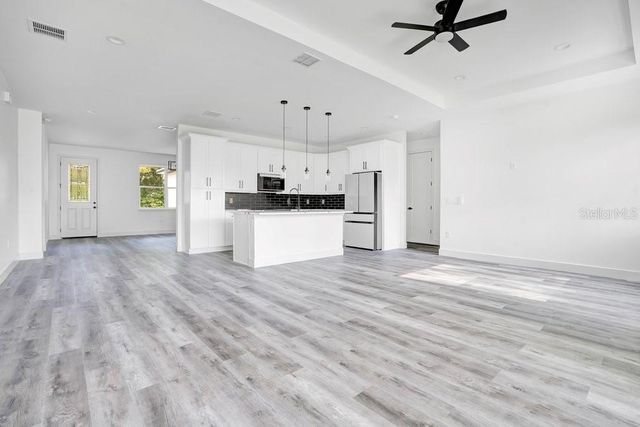 551 DOWLING CIRCLE, Lady Lake, FL 32159