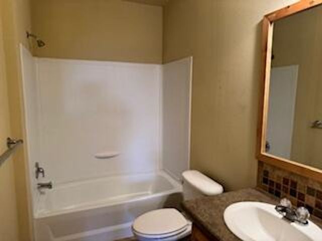 355 Colver Road UNIT 24, Talent, OR 97540