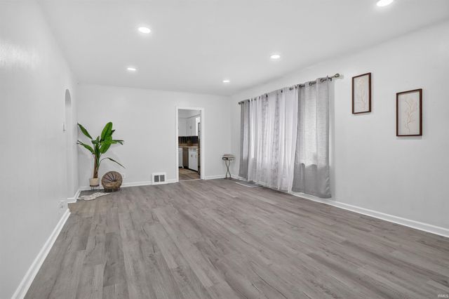 1338 Obrien Street, South Bend, IN 46628