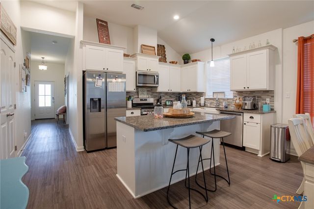 418 Brushy Creek, Victoria, TX 77904