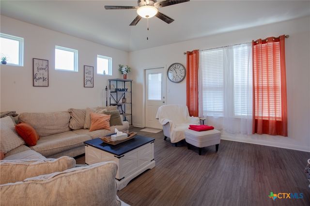 418 Brushy Creek, Victoria, TX 77904