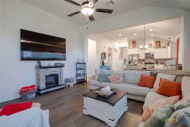 418 Brushy Creek, Victoria, TX 77904