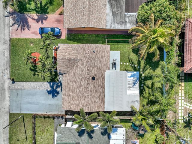 1210 Skylark Lane, Lantana, FL 33462