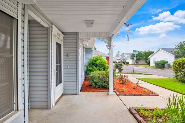 7830 Homestead Ln B, Pensacola, FL 32526