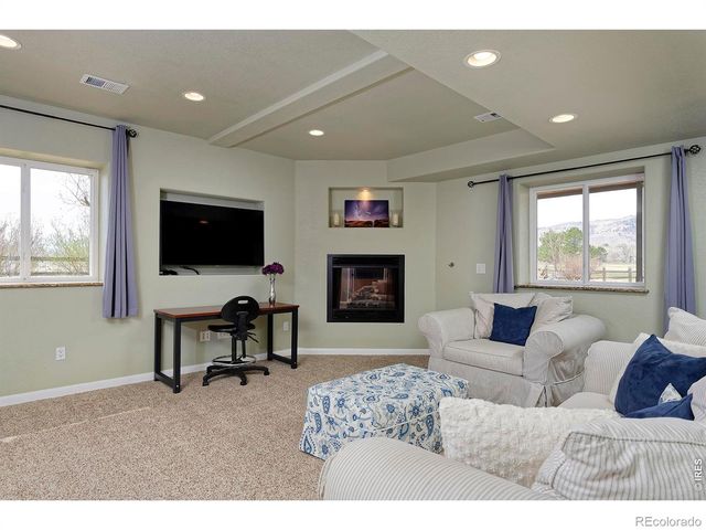 6641 Golf Club Drive, Longmont, CO 80503