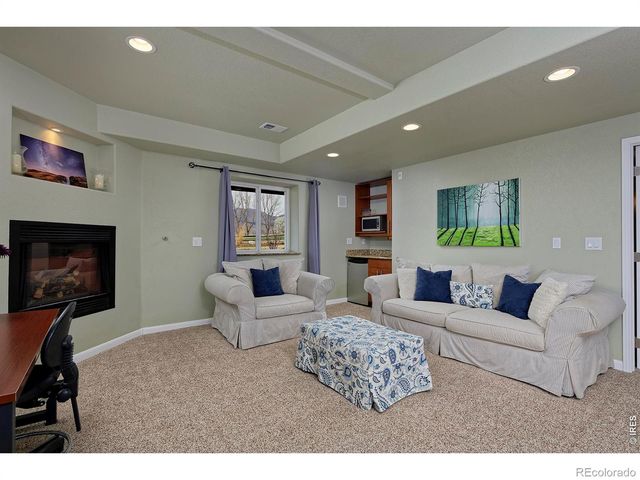 6641 Golf Club Drive, Longmont, CO 80503