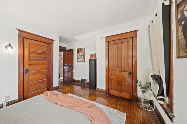 2409 Farnam Street, Davenport, IA 52803