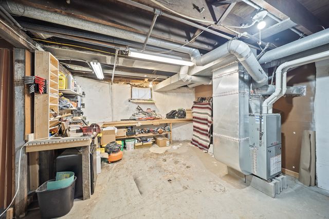 2409 Farnam Street, Davenport, IA 52803