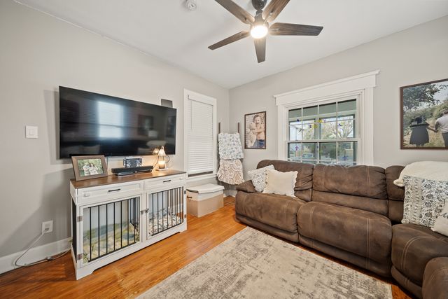 2409 Farnam Street, Davenport, IA 52803