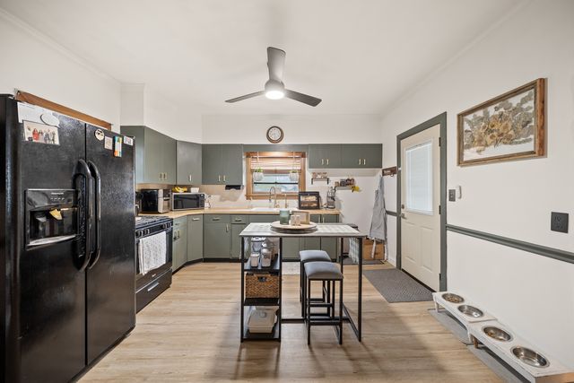 2409 Farnam Street, Davenport, IA 52803