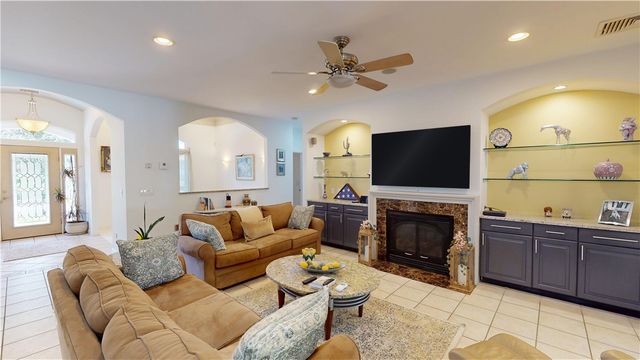 28 Capri Drive, Johnston, RI 02919