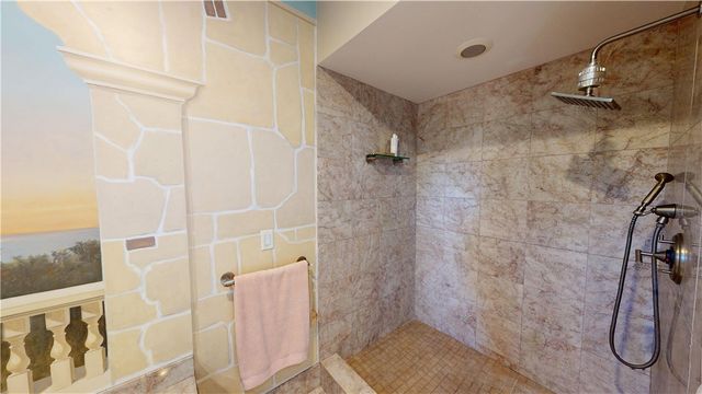 28 Capri Drive, Johnston, RI 02919