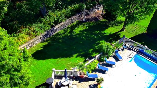 28 Capri Drive, Johnston, RI 02919