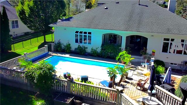 28 Capri Drive, Johnston, RI 02919