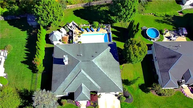 28 Capri Drive, Johnston, RI 02919