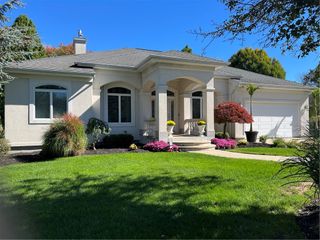 28 Capri Drive, Johnston, RI 02919