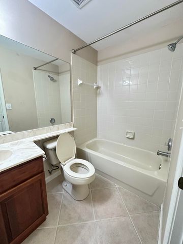10632 Lake Shore Drive, Wellington, FL 33414