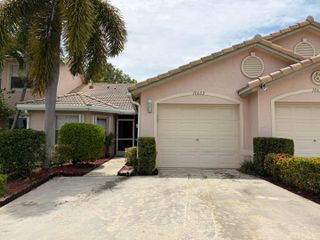 10632 Lake Shore Drive, Wellington, FL 33414