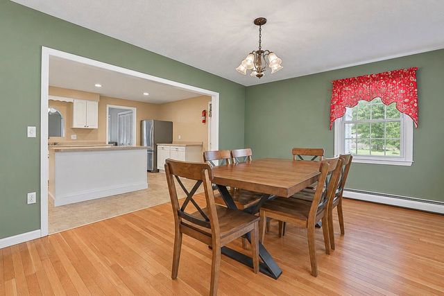 32 Greeley Street, Hudson, NH 03051