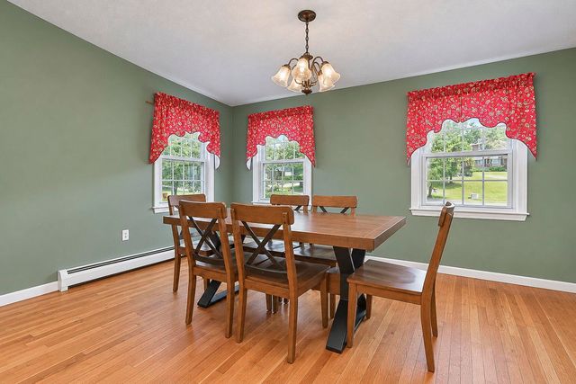 32 Greeley Street, Hudson, NH 03051