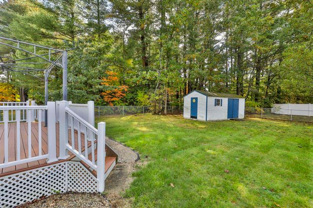 32 Greeley Street, Hudson, NH 03051