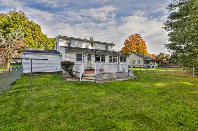 32 Greeley Street, Hudson, NH 03051