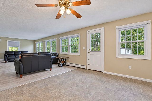 32 Greeley Street, Hudson, NH 03051