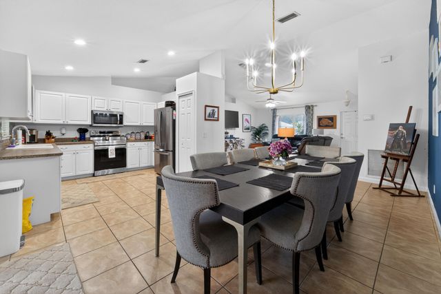 706 Osceola Avenue, Fort Pierce, FL 34982