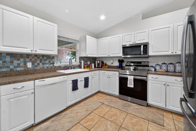 706 Osceola Avenue, Fort Pierce, FL 34982