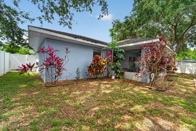 706 Osceola Avenue, Fort Pierce, FL 34982