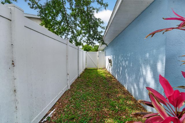 706 Osceola Avenue, Fort Pierce, FL 34982