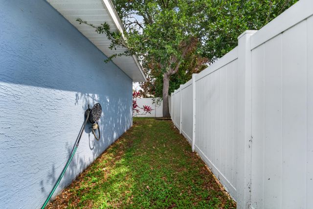 706 Osceola Avenue, Fort Pierce, FL 34982