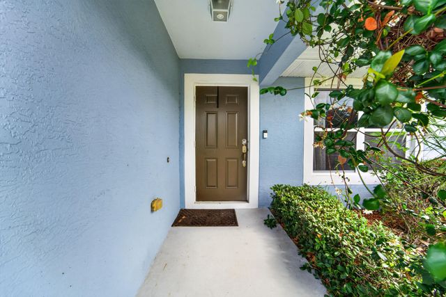 706 Osceola Avenue, Fort Pierce, FL 34982