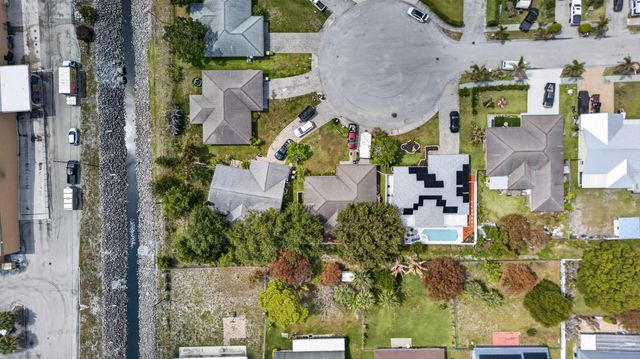706 Osceola Avenue, Fort Pierce, FL 34982