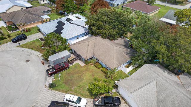 706 Osceola Avenue, Fort Pierce, FL 34982