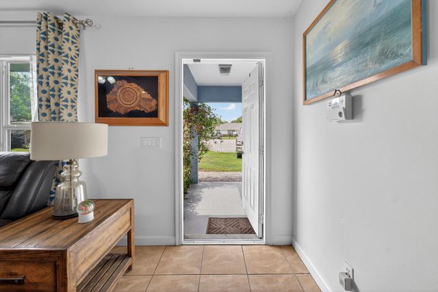 706 Osceola Avenue, Fort Pierce, FL 34982