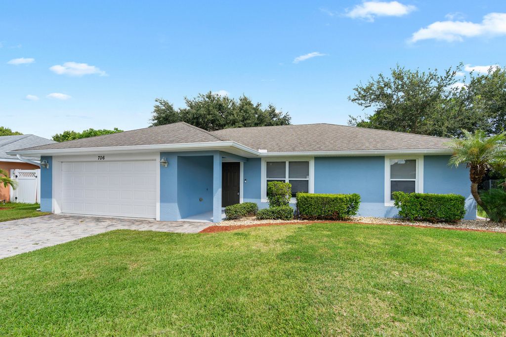 706 Osceola Avenue, Fort Pierce, FL 34982
