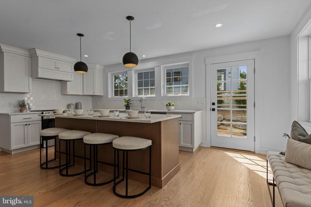 142 MERION AVE, Narberth, PA 19072