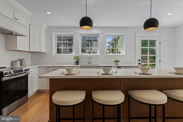 142 MERION AVE, Narberth, PA 19072