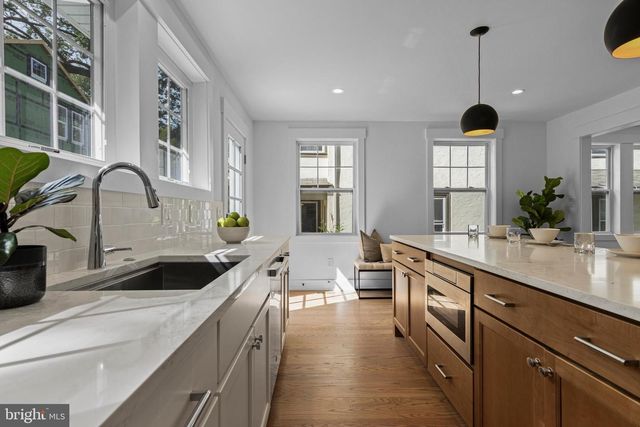 142 MERION AVE, Narberth, PA 19072