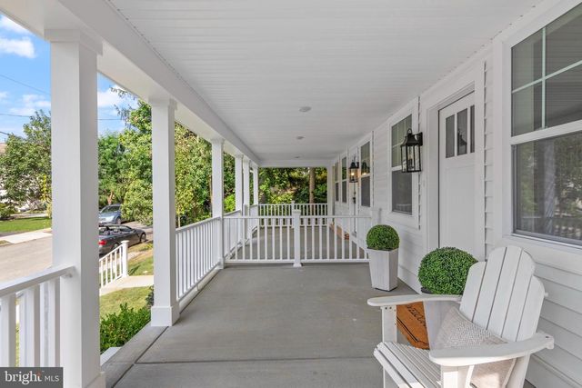 142 MERION AVE, Narberth, PA 19072