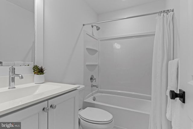 142 MERION AVE, Narberth, PA 19072