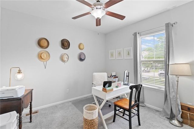 605 SE Colonial Drive, Blue Springs, MO 64014